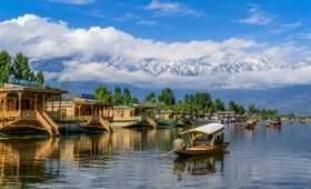 Kashmir tour package from Delhi